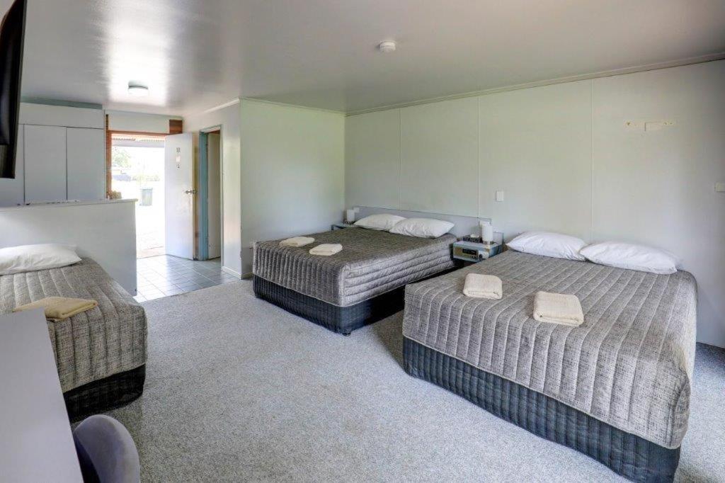 Tambo Mill Motel & Caravan Park ภายนอก รูปภาพ