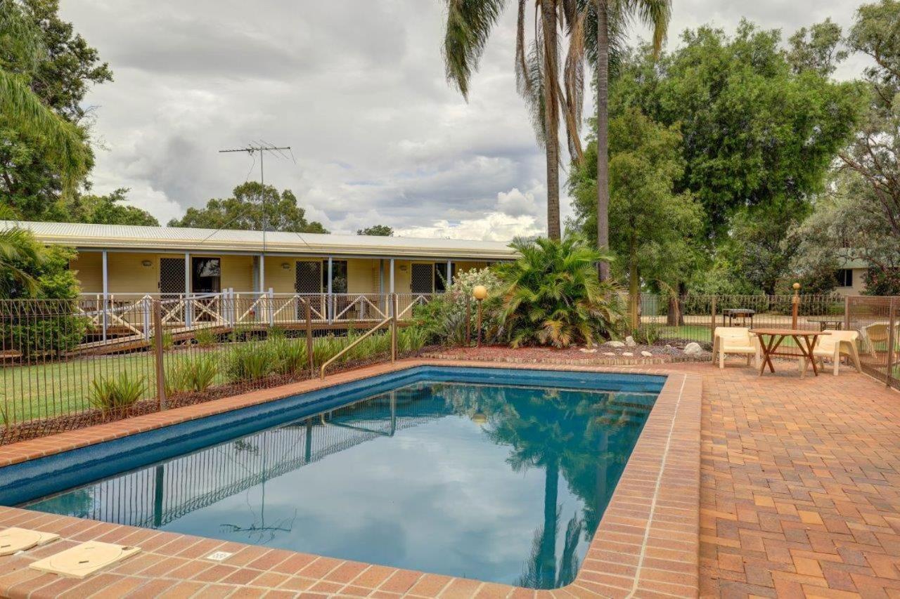 Tambo Mill Motel & Caravan Park ภายนอก รูปภาพ
