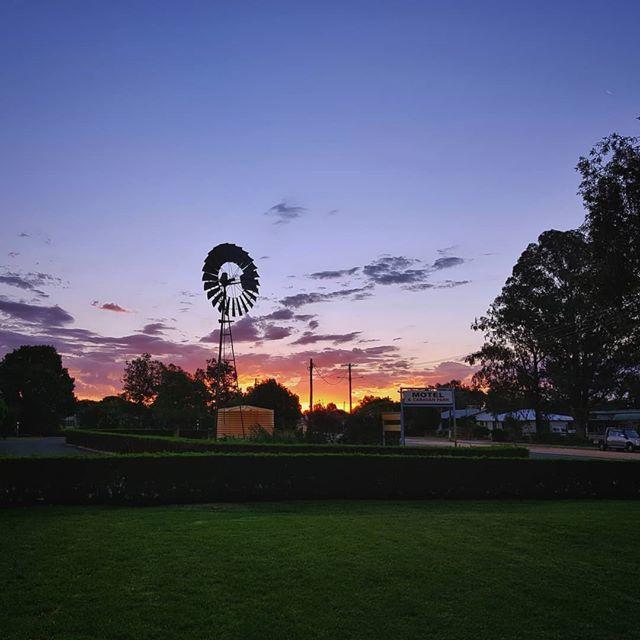 Tambo Mill Motel & Caravan Park ภายนอก รูปภาพ